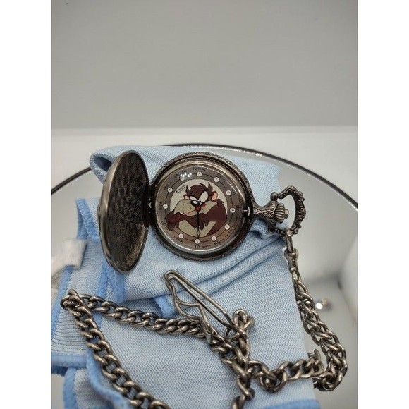 Armitron Tazmanian Devil ACME Silver Pocket Watch 1997  - Works great - Picture 7 of 7